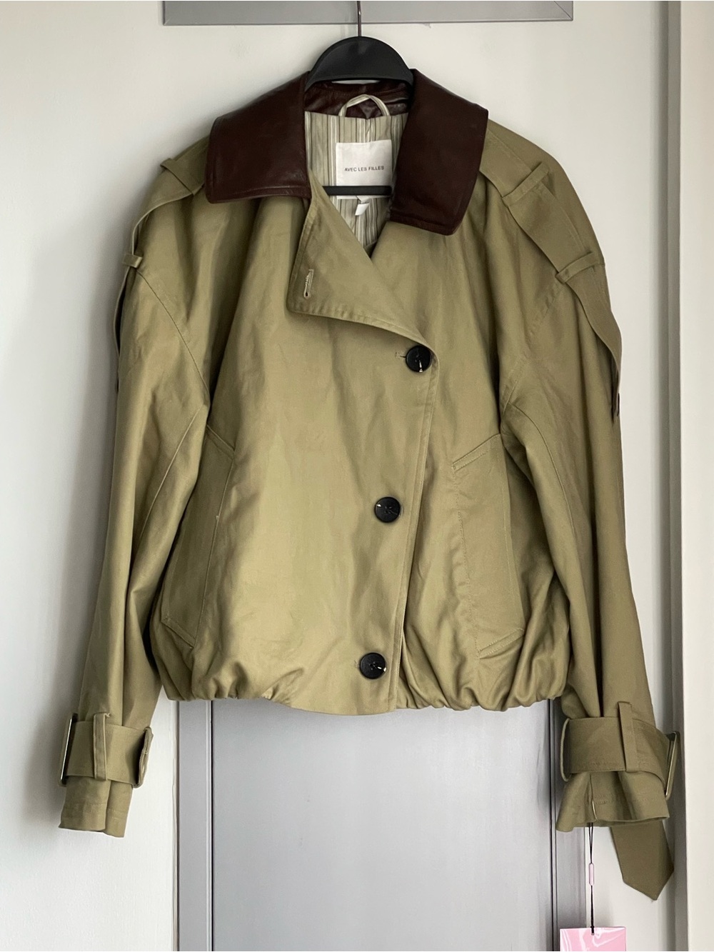 NWT AVEC LES FILLES Blouson Peplum Olive Trench Jacket with Brown Collar